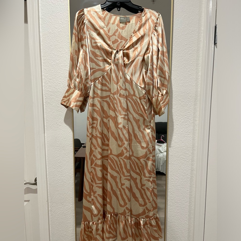 Midi Length Asos dress. Size EU38, US6